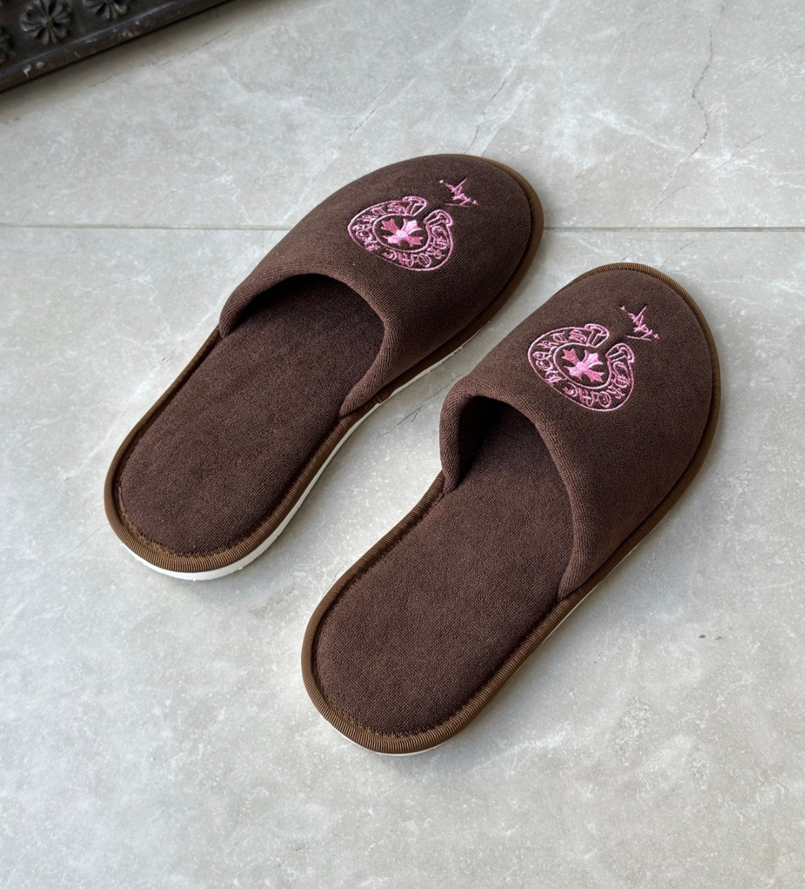 "Tokyo" Hotel Slippers brown / pink