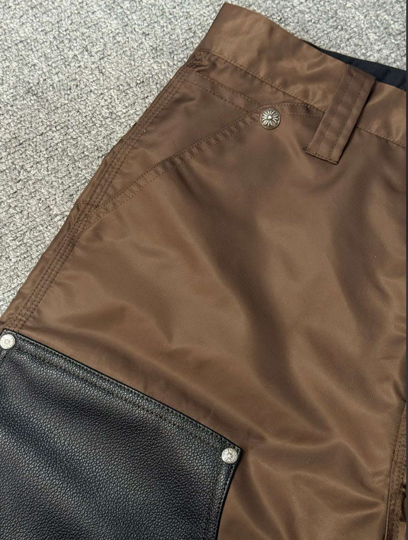 nylon carpenter shorts brown