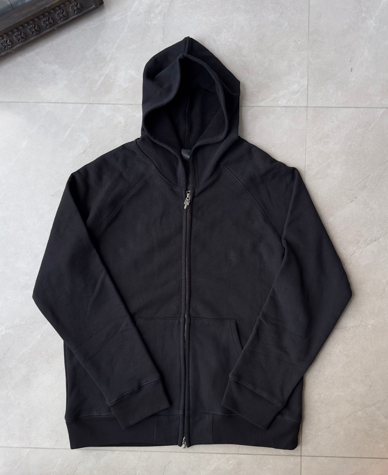 Triple Cross Arch Logo "Hollywood" Hoodie in black