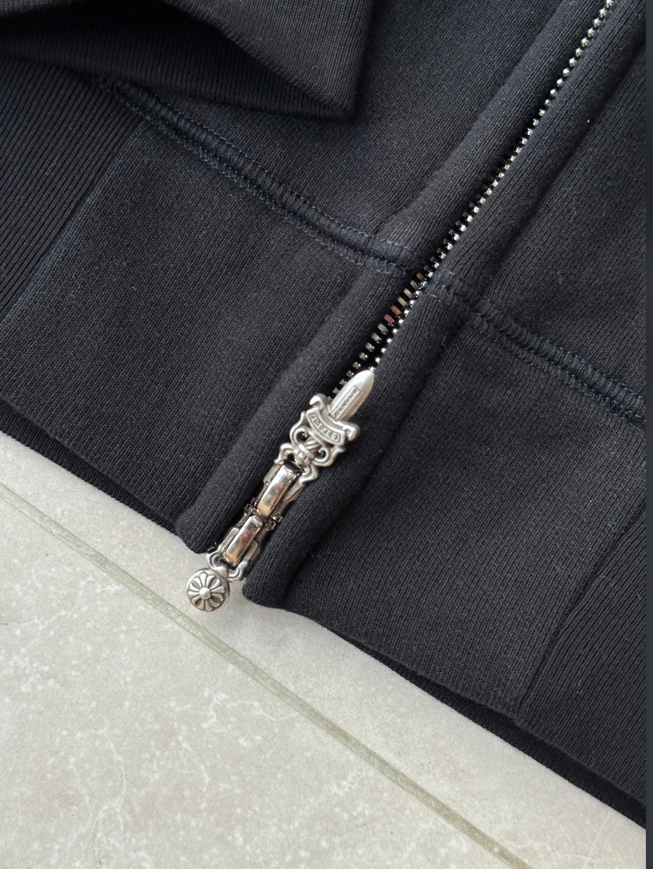 Triple Cross Arch Logo "Hollywood" Hoodie in black
