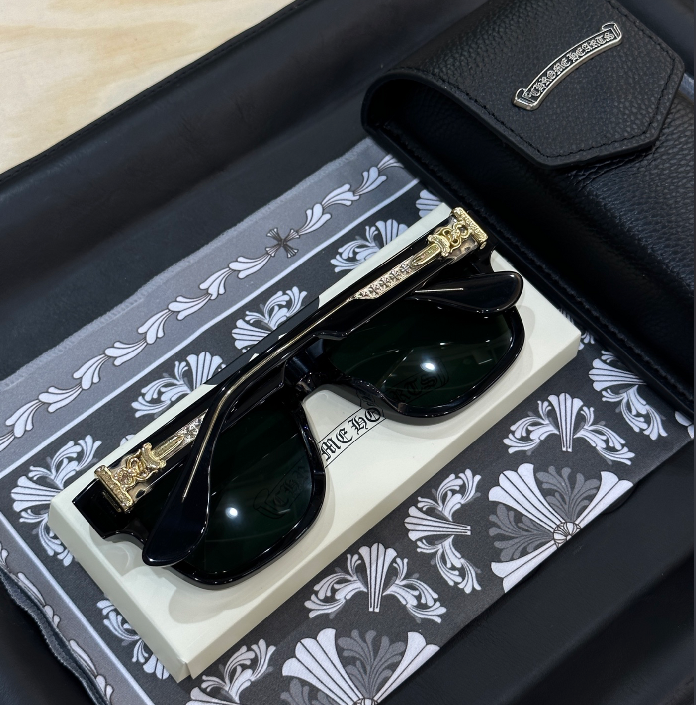 box officer gold one size